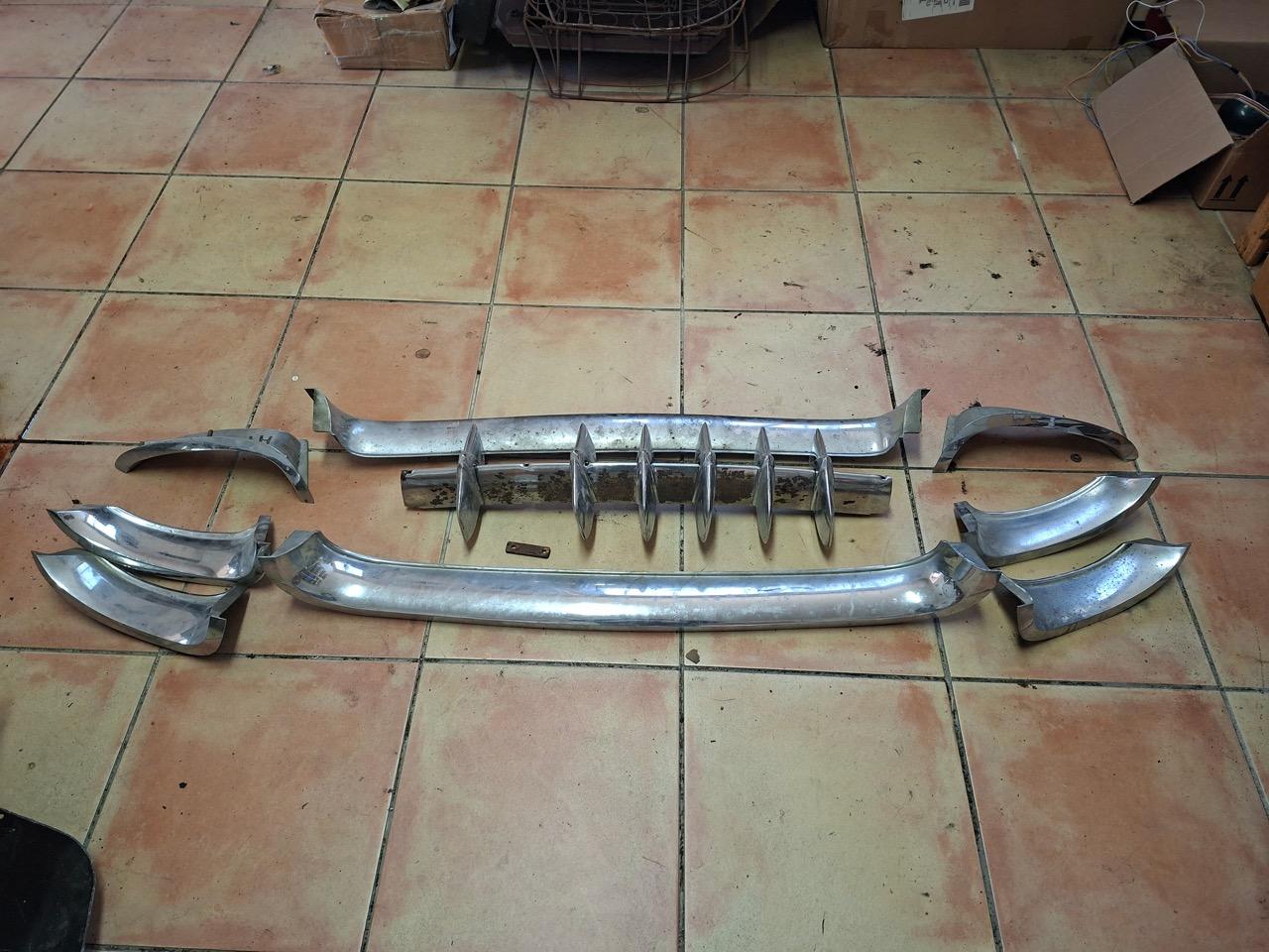 Calandre CHEVROLET Corvette 1958 LesAnciennes.com