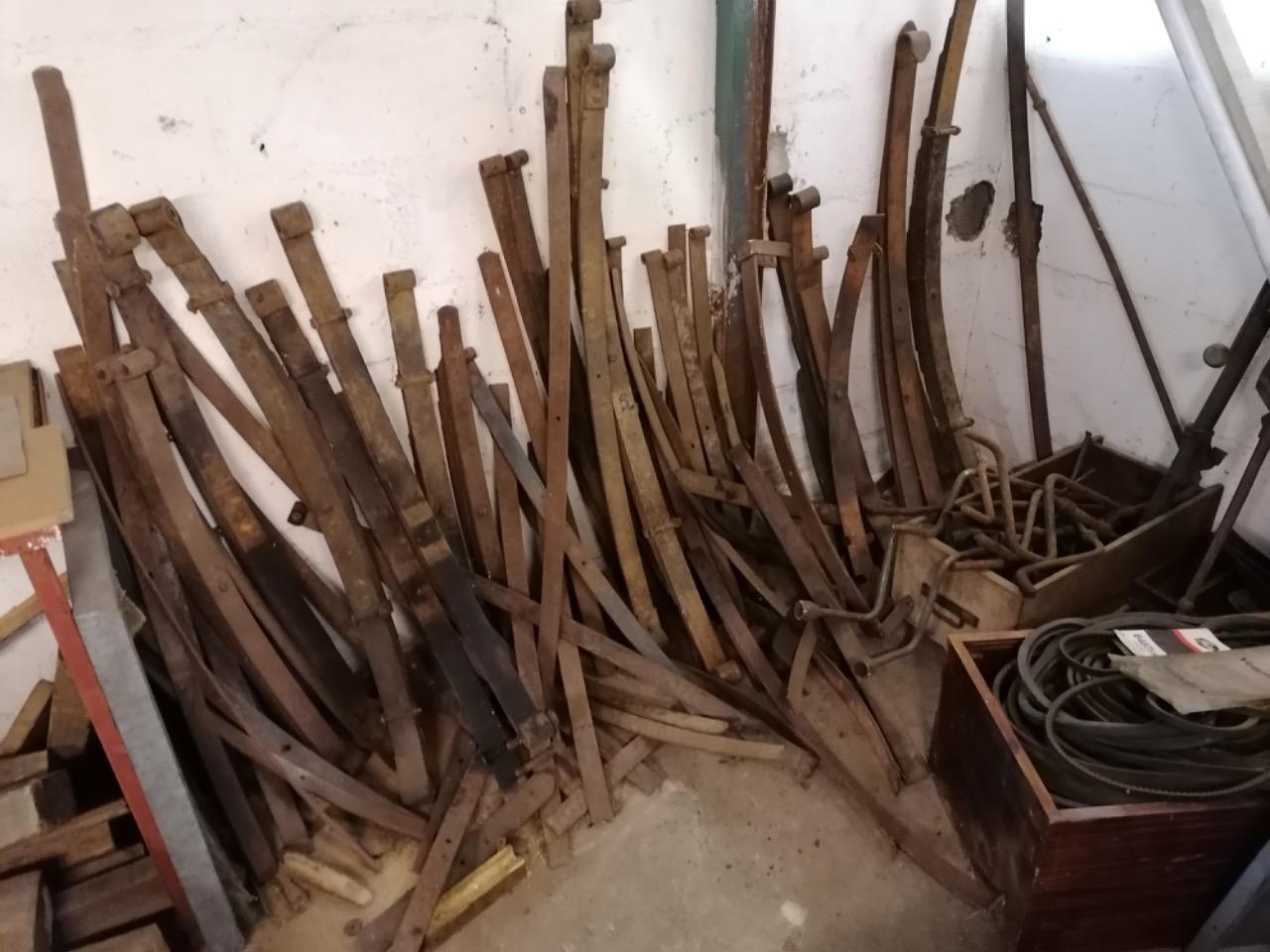 Lames de suspension voitures LesAnciennes.com