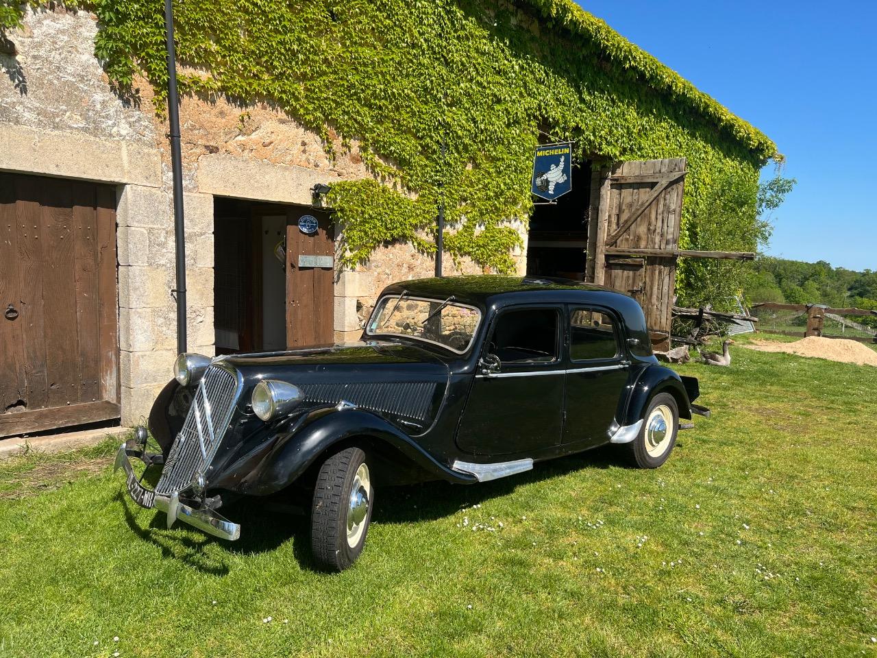 CITROEN Traction 15/6 D - 1948 LesAnciennes.com