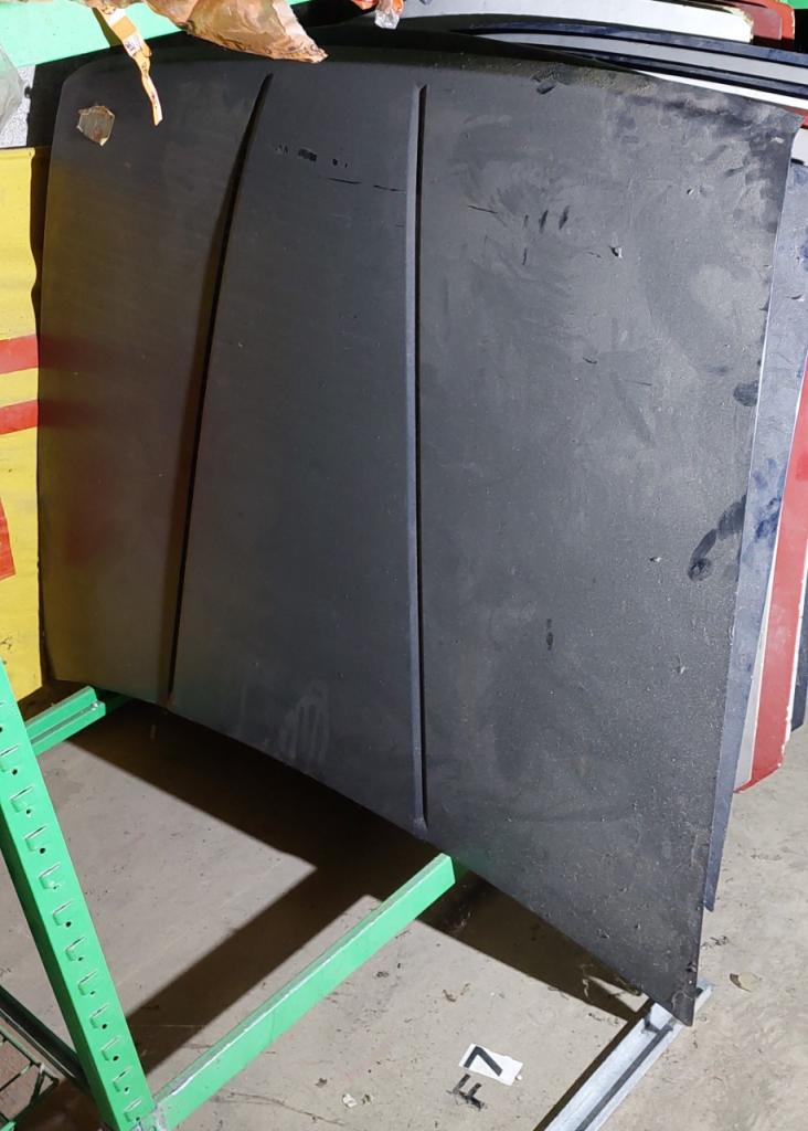 Capot neuf Alfa Roméo 90, pièce d’origine d’époque LesAnciennes.com