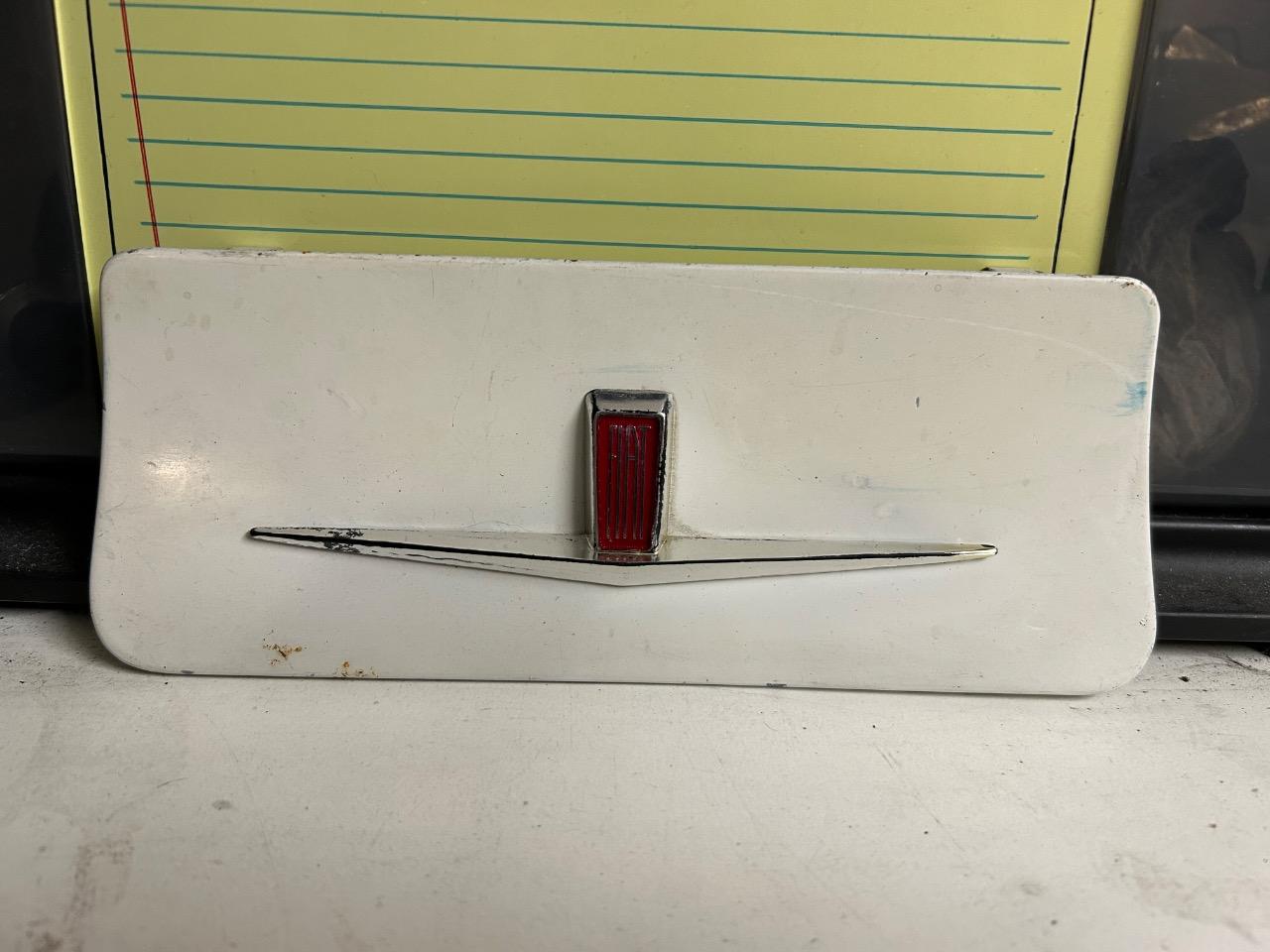 Cache autoradio Fiat 1300 1500 LesAnciennes.com