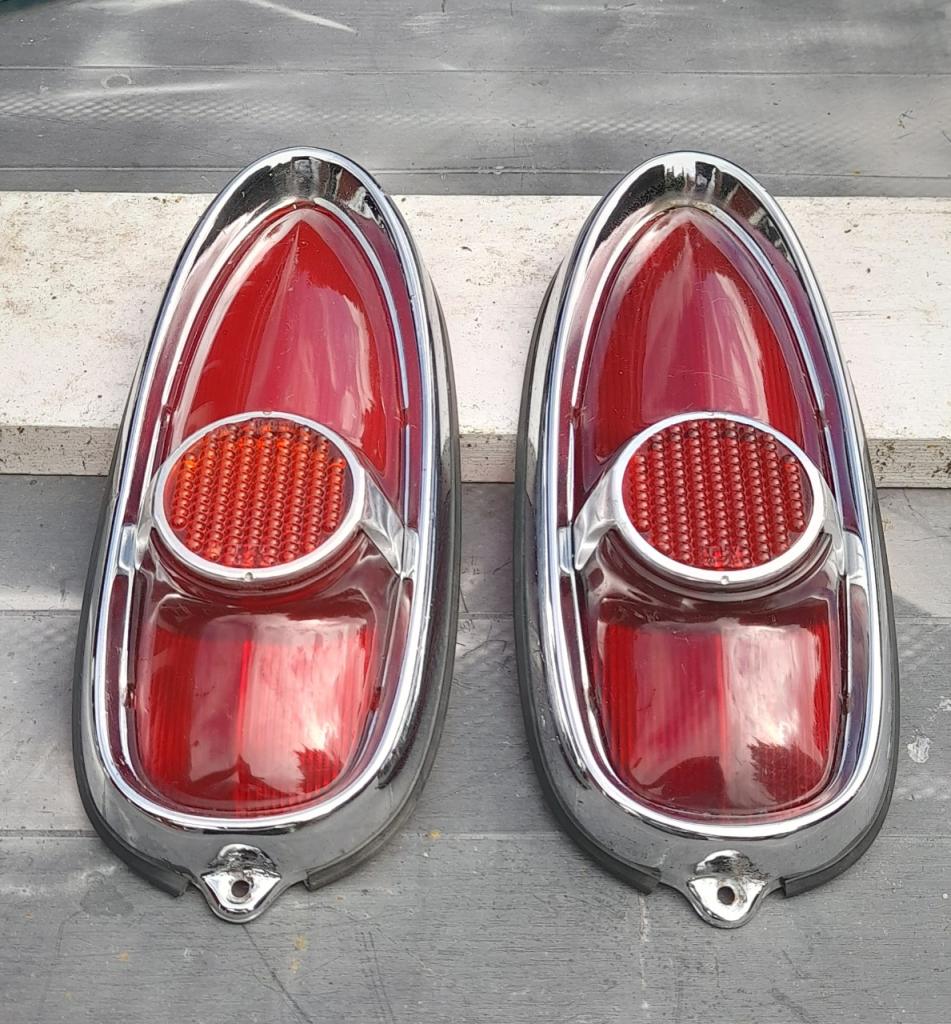 Feux arrières Simca Aronde 90 A LesAnciennes.com