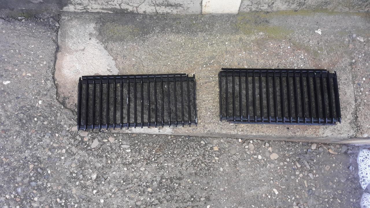 Grilles DE TOMASO Pantera LesAnciennes.com