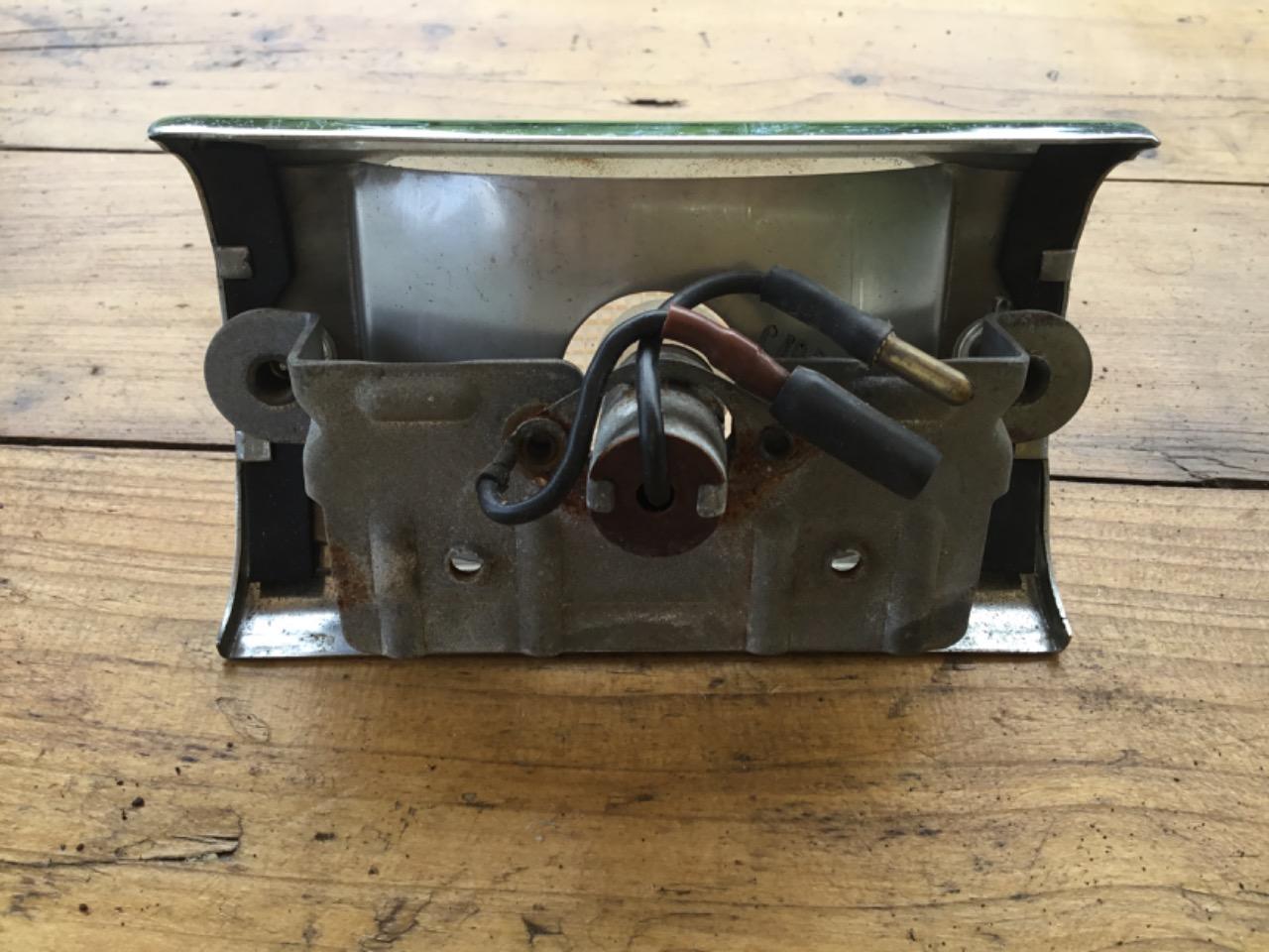 Plafonniers CITROEN DS Pallas LesAnciennes.com