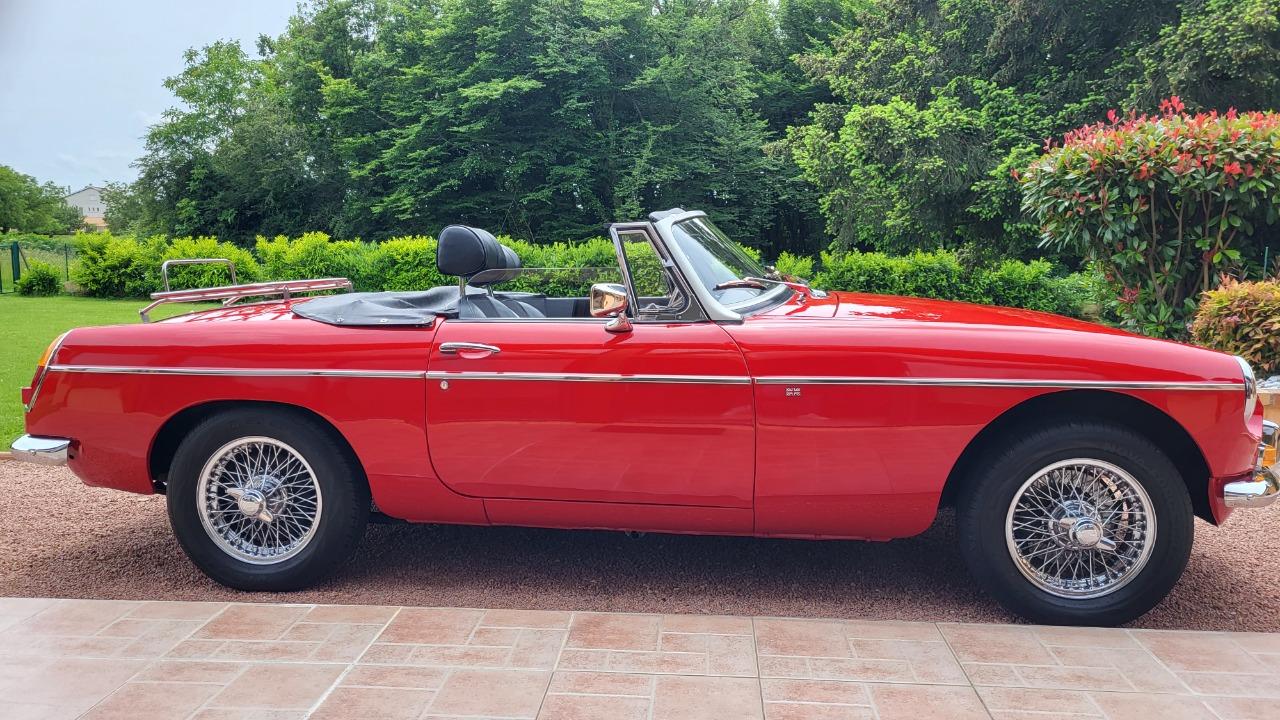 MG MGB - 1976 LesAnciennes.com