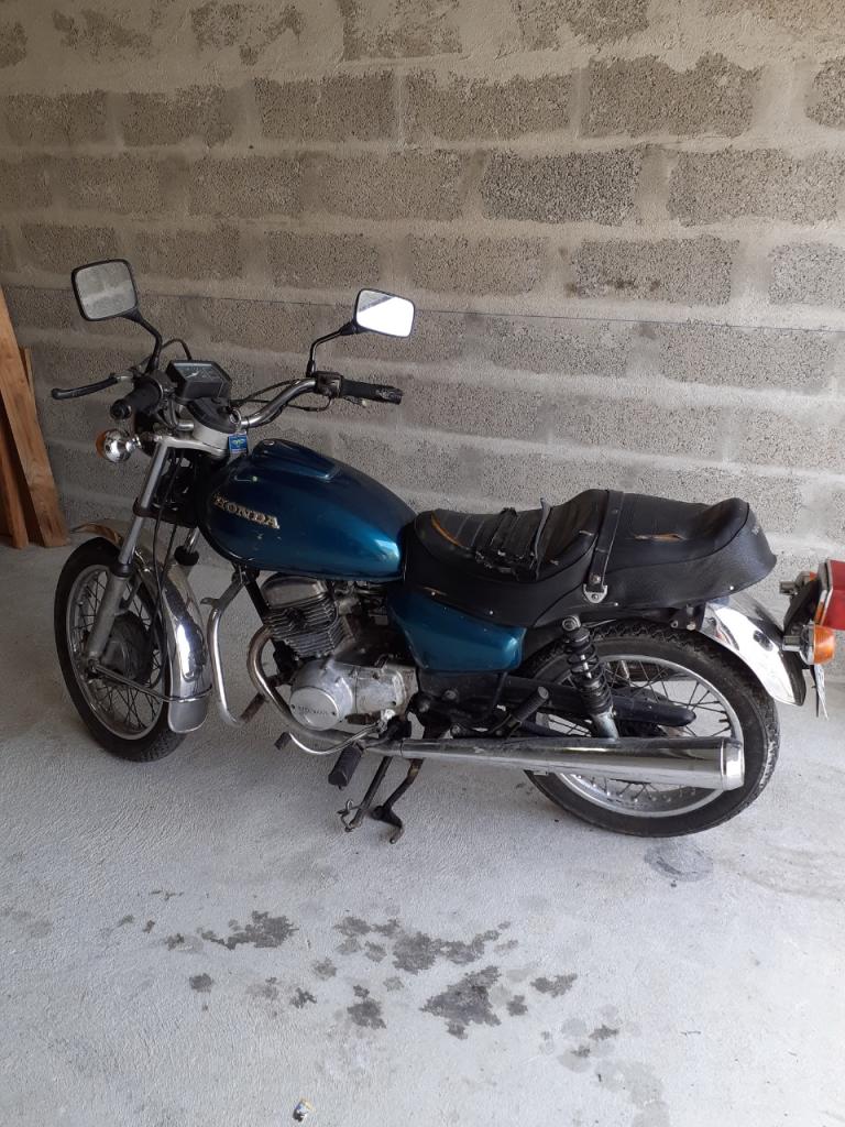 HONDA CM 125 T - 1979 LesAnciennes.com