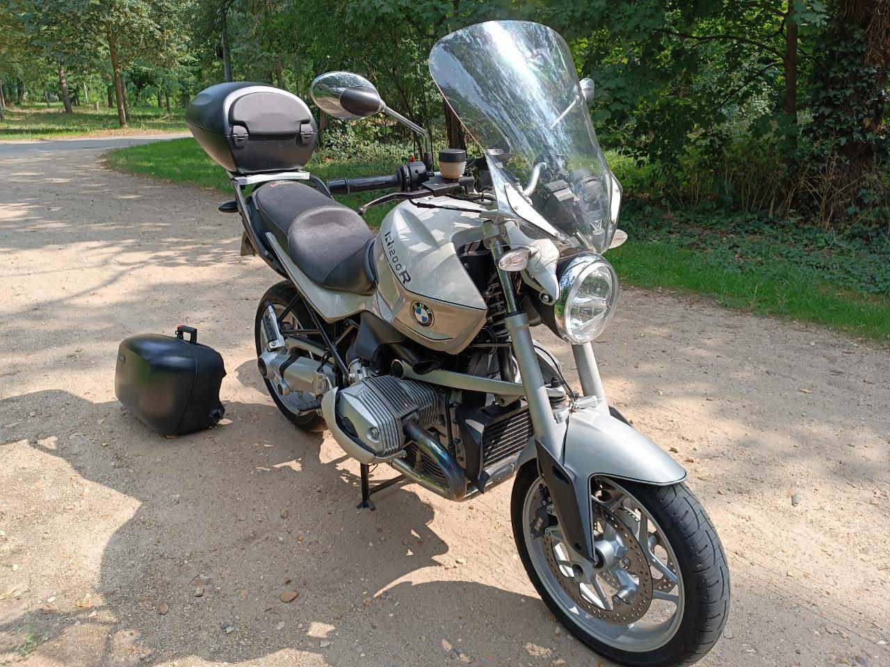 BMW R1200 R1200R LesAnciennes.com