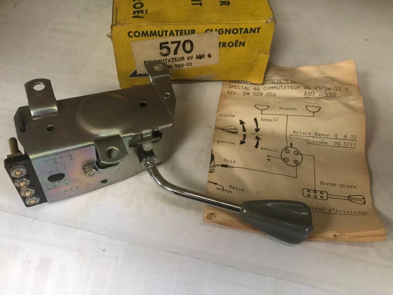 Commodo CITROEN Ami 6 LesAnciennes.com