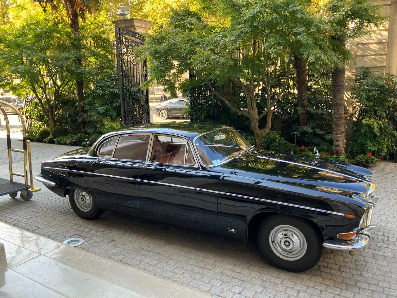 JAGUAR MK10 420G - 1970 LesAnciennes.com