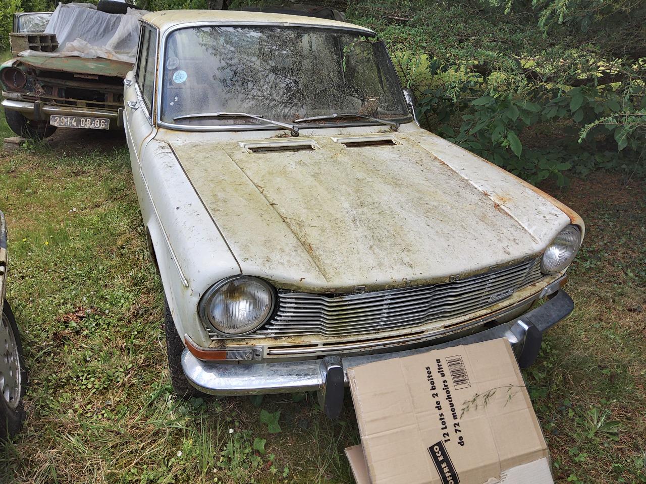 Lot de pièces SIMCA 1501 Break LesAnciennes.com