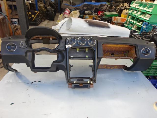 Tableau de bord pour Alfa Romeo 916 GTV Spider LesAnciennes.com