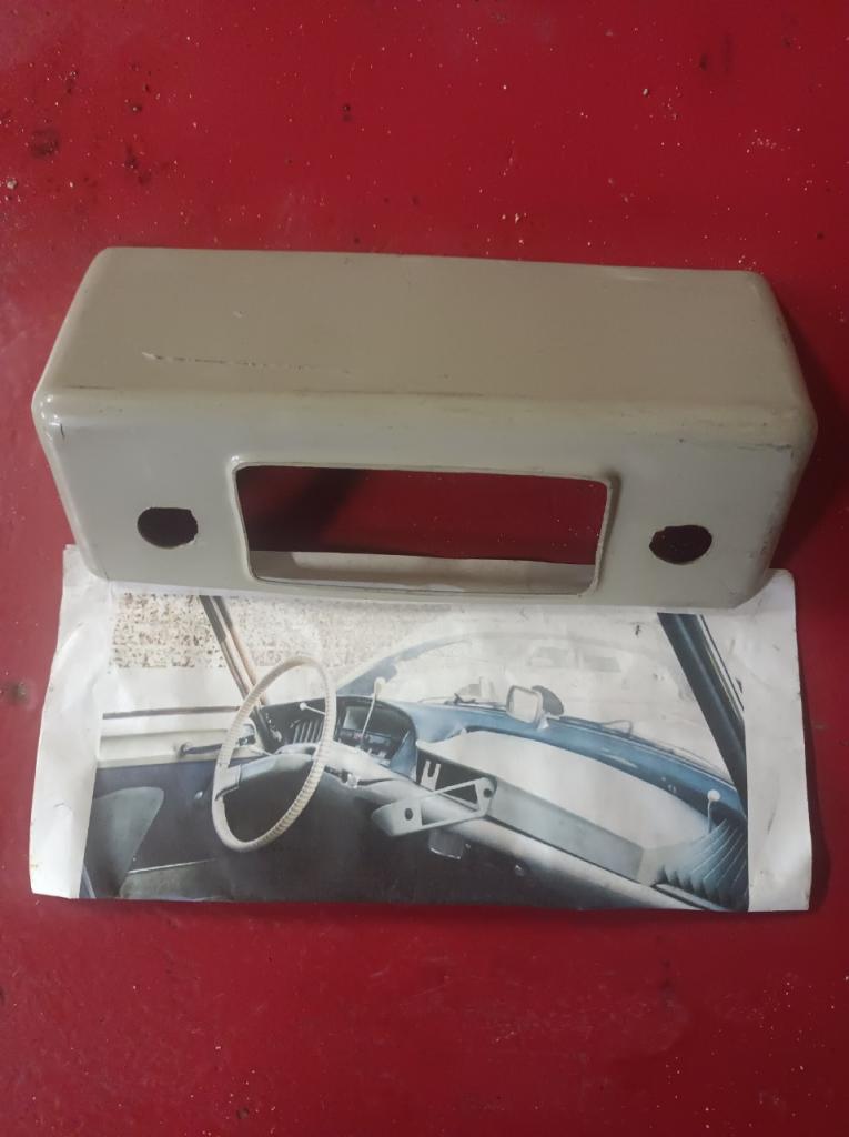 Support autoradio CITROEN DS 1955 LesAnciennes.com