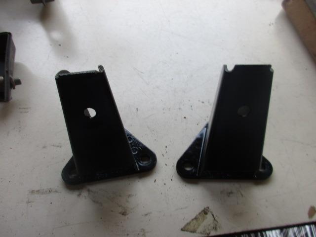 Supports moteur pour Fiat Dino LesAnciennes.com