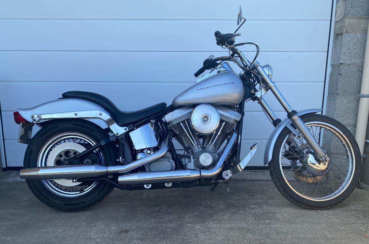 HARLEY DAVIDSON SOFTAIL STANDARD - 1999 LesAnciennes.com