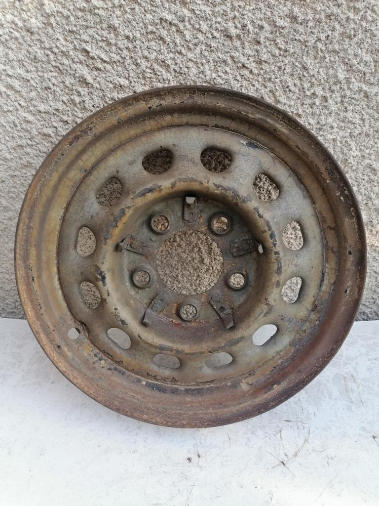 Jante RENAULT Celtaquatre, Novaquatre, Primaquatre LesAnciennes.com