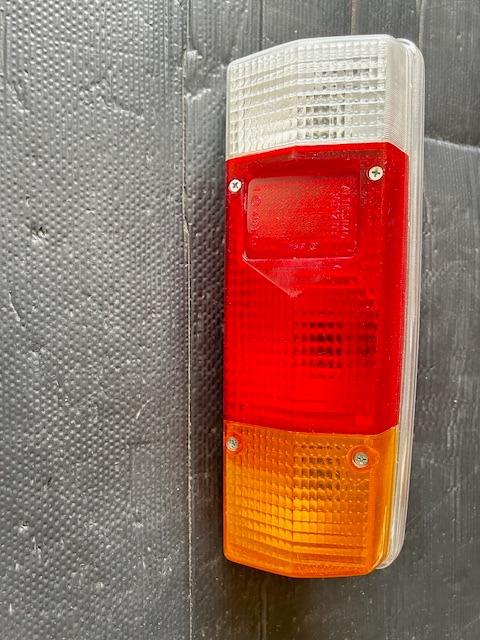 Feu arrière droit Lamborghini Espada s3 LesAnciennes.com