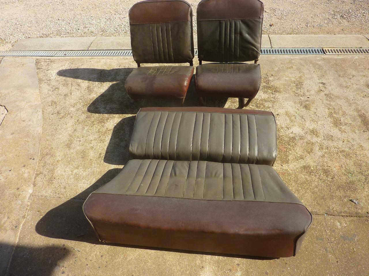 Sièges AV et banquette ARR SIMCA 8 1100 LesAnciennes.com