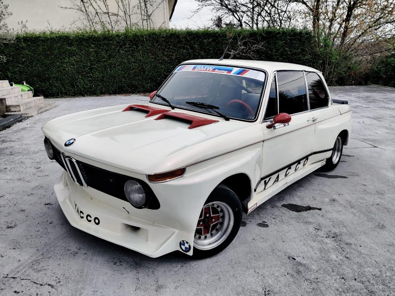BMW 2002 - 1975 LesAnciennes.com