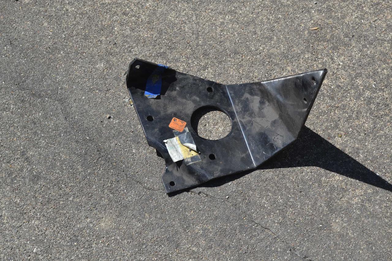 Renfort longeron PEUGEOT J7, neuf LesAnciennes.com