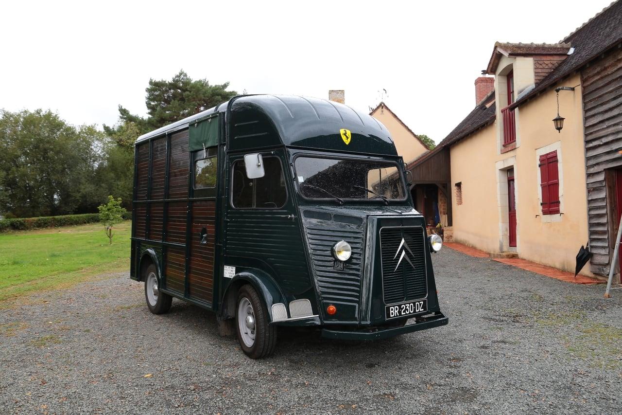 1965 Citroën HY 72 LesAnciennes.com