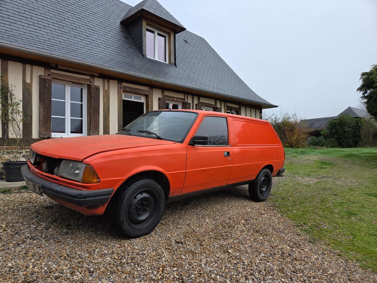 PEUGEOT 305 Tôlé service - 1989 LesAnciennes.com