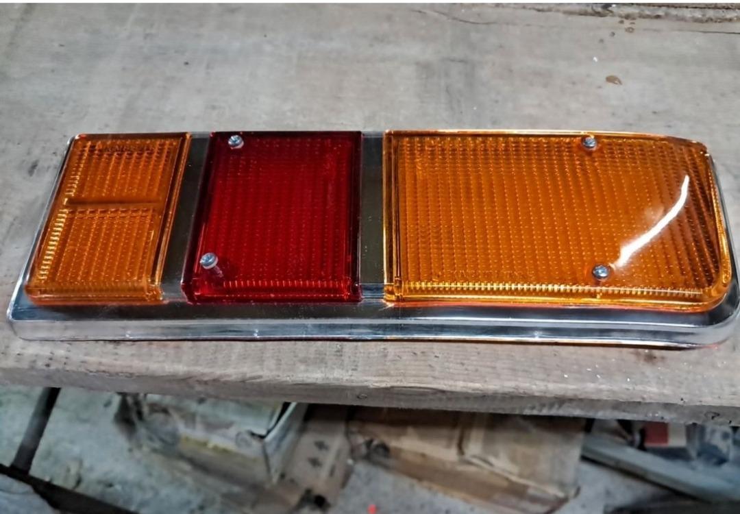 Cabochon arrière droit pour RENAULT 16 (R16) LesAnciennes.com