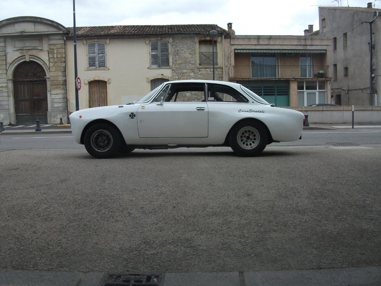 ALFA ROMEO Giulia sprint gtam - 1966 LesAnciennes.com