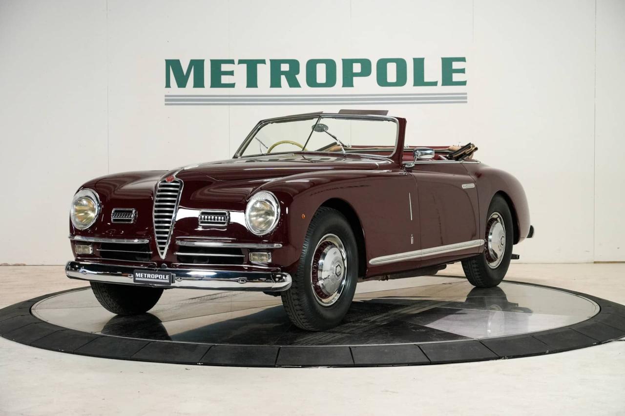 1949 Alfa Romeo 6C 2500 Super Sport Passo Corto Cabriolet by LesAnciennes.com
