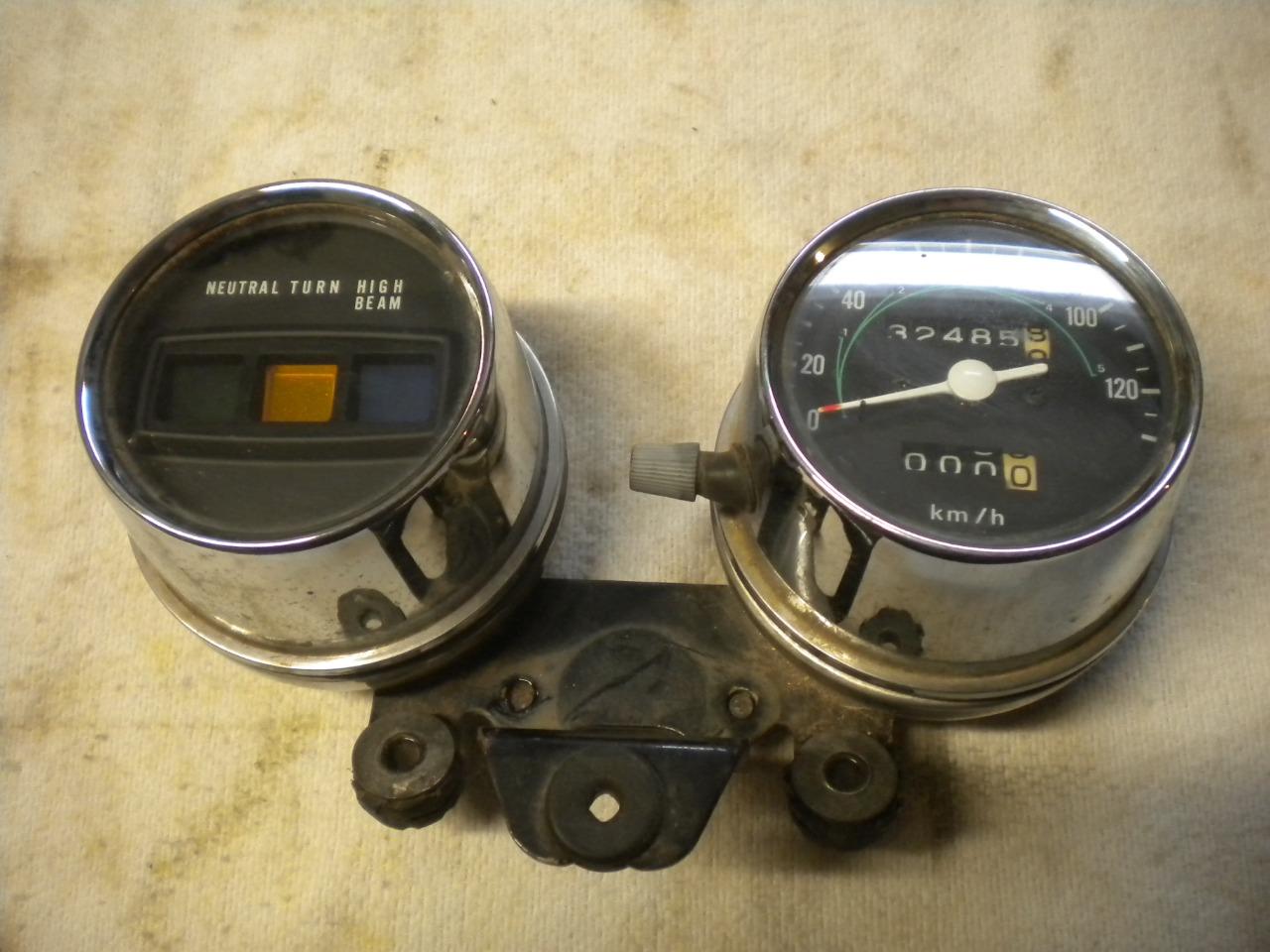 Pièces HONDA 125 tableau de bord moto LesAnciennes.com