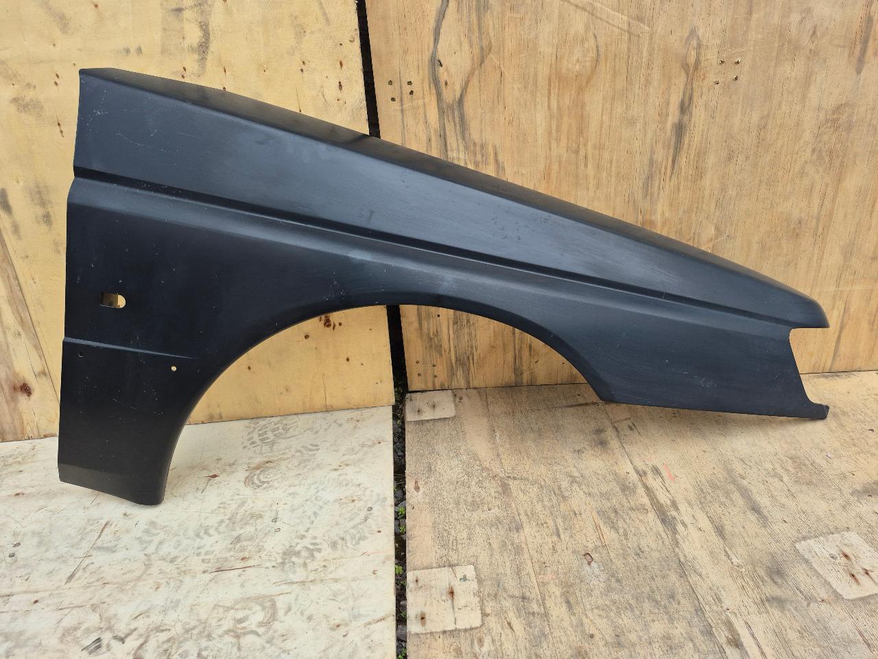 Aile AVD PEUGEOT 605 LesAnciennes.com