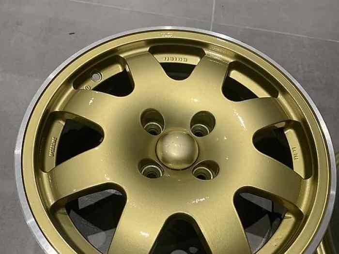 JANTES FORGÉES DORÉES RENAULT CLIO WILLIAMS /16S LesAnciennes.com
