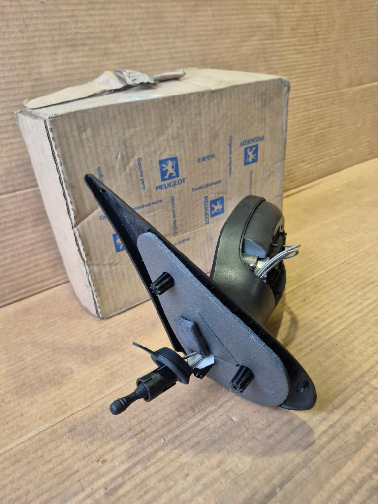 Retro Ext G PEUGEOT 306 LesAnciennes.com