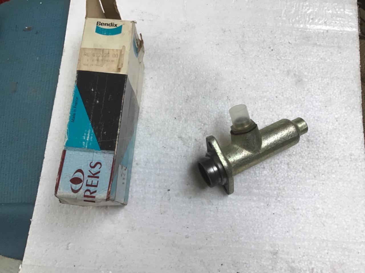 RÉCEPTEUR EMBRAYAGE PEUGEOT RENAULT CITROËN ? LesAnciennes.com