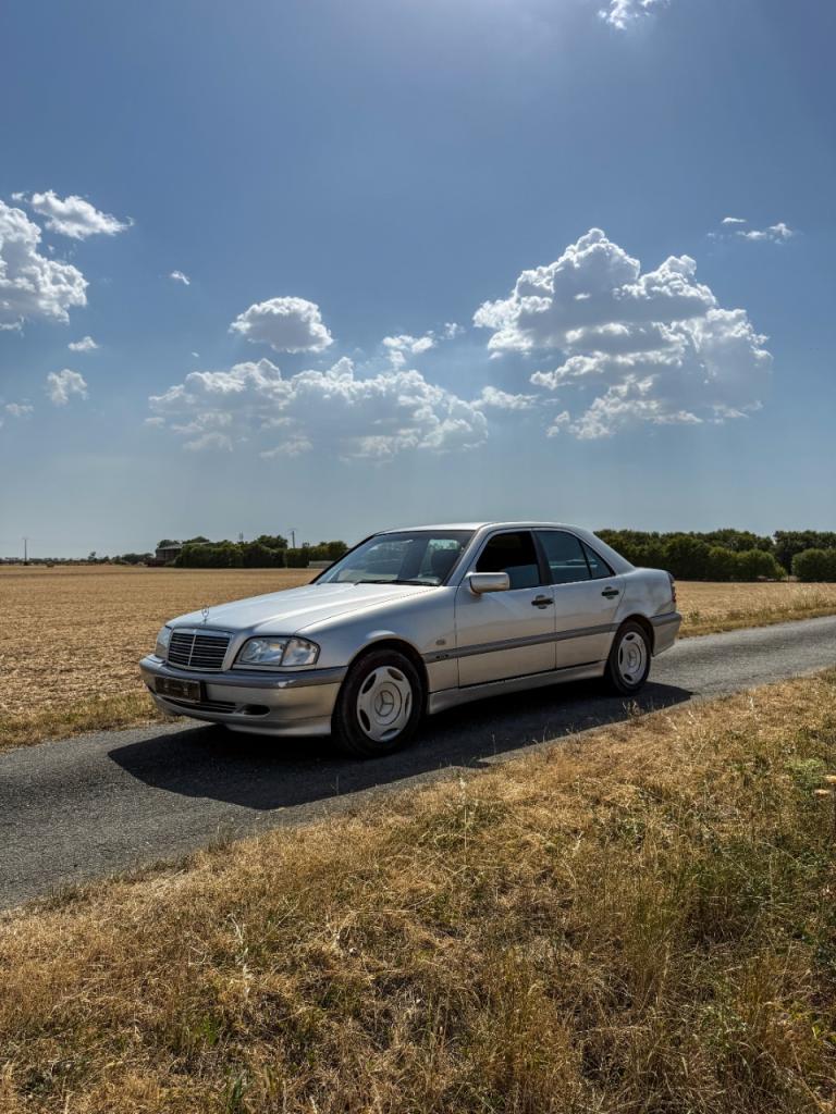 MERCEDES 220 C 220 CDI - 1999 LesAnciennes.com