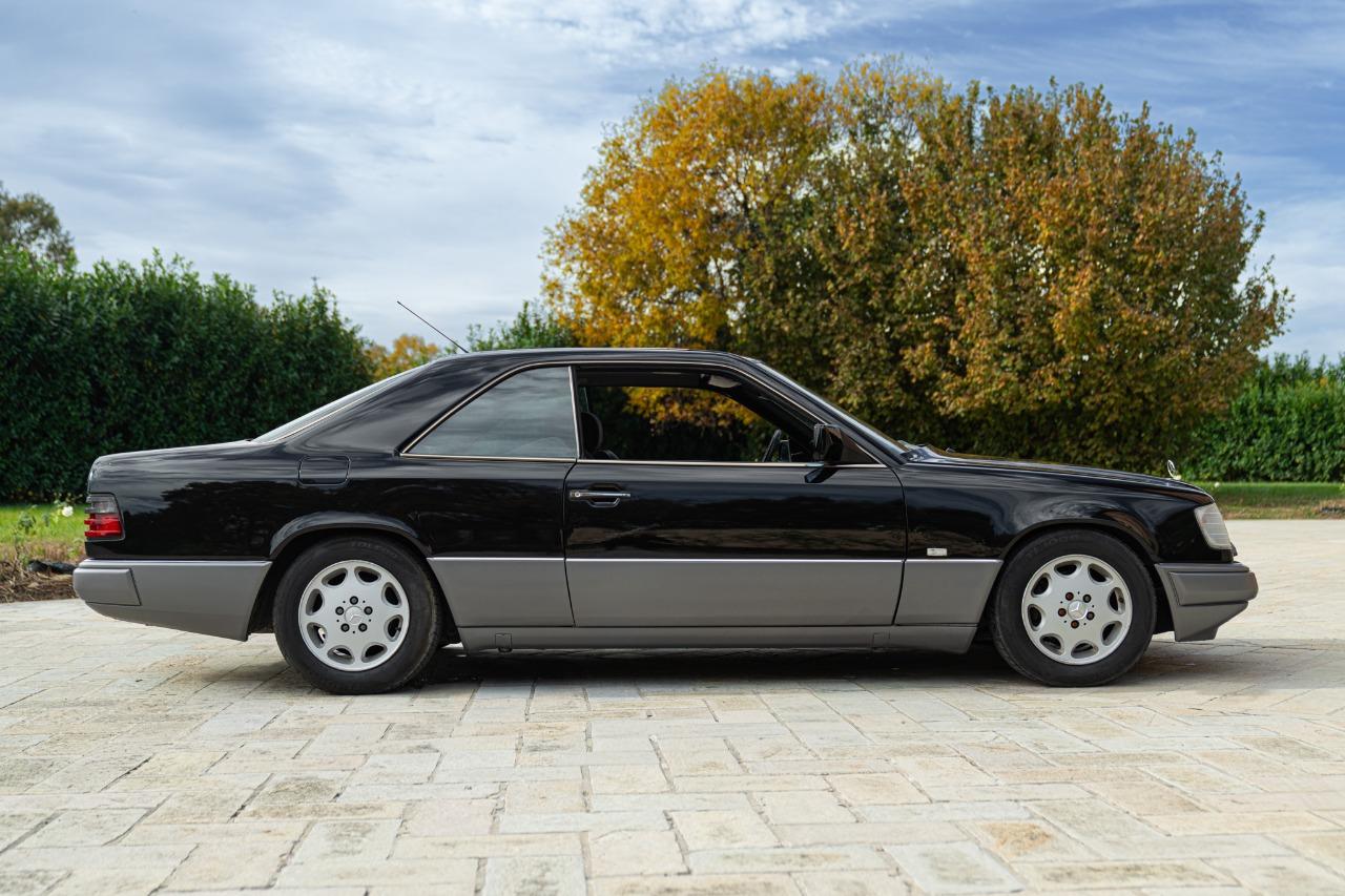 MERCEDES CE 200 COUPE' - 1990 LesAnciennes.com