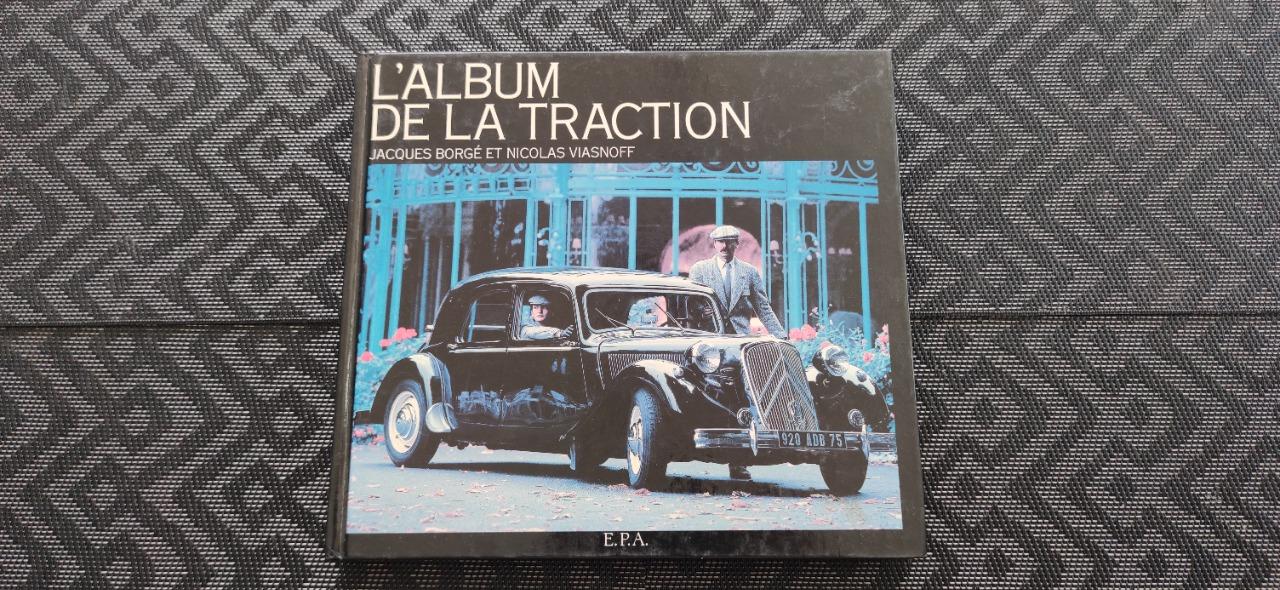 Livre L'album de la traction LesAnciennes.com
