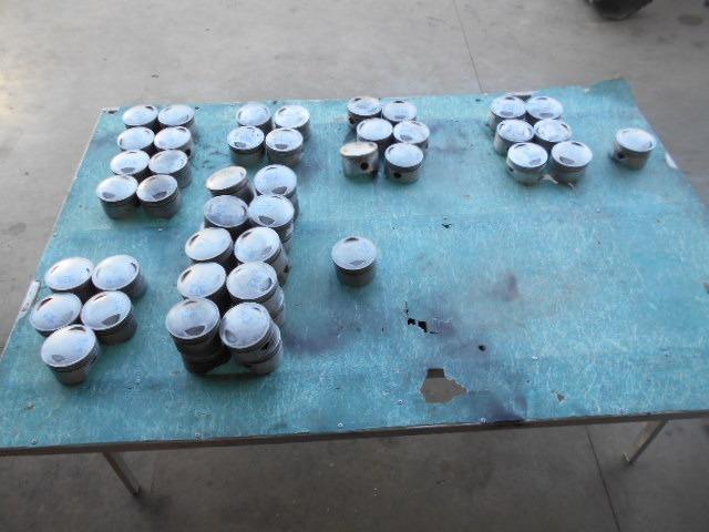 Pistons pour Fiat Dino 2400 LesAnciennes.com