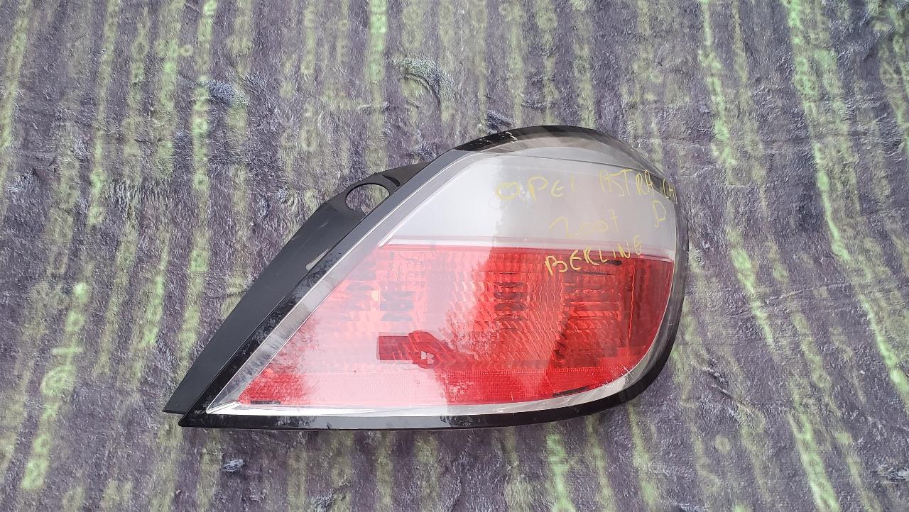 Feu arrière droit OPEL ASTRA H excellent état LesAnciennes.com