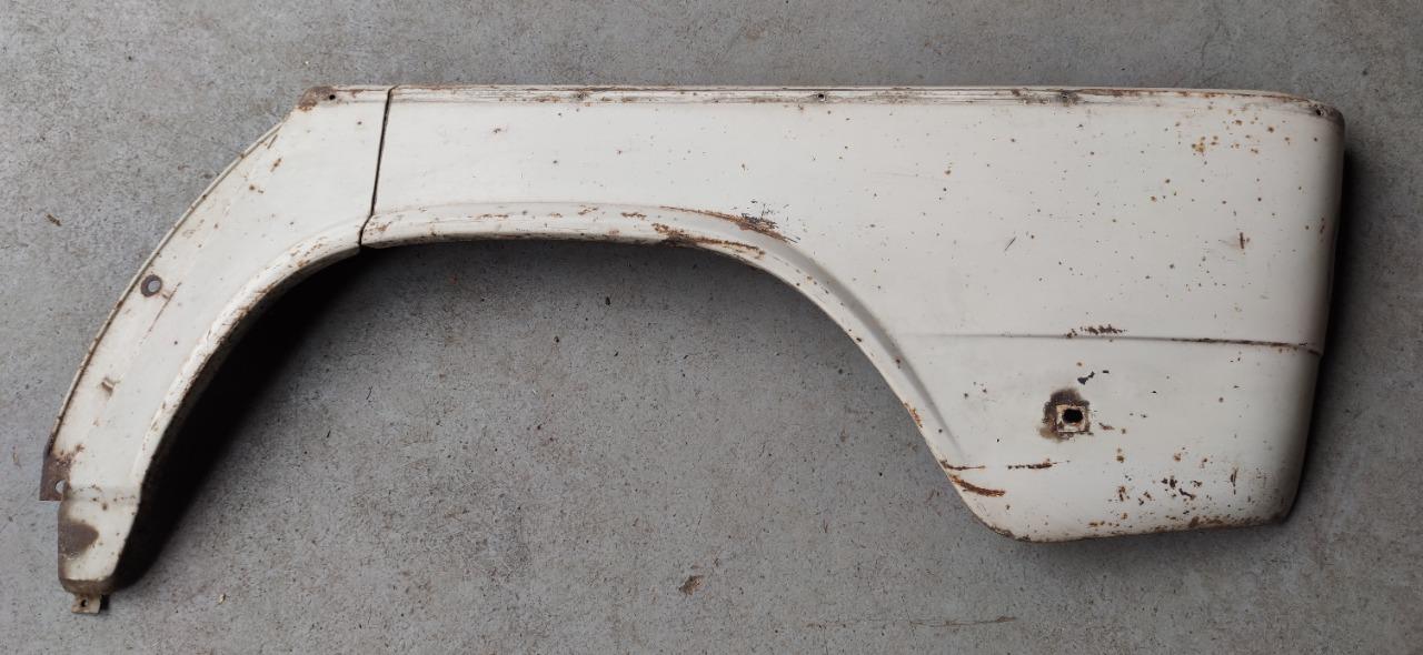 Aile arrière gauche blanche SIMCA 1100 LesAnciennes.com