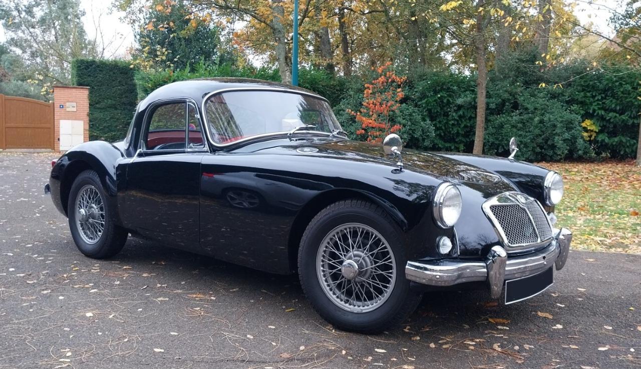 MG MGA coupé - 1959 LesAnciennes.com