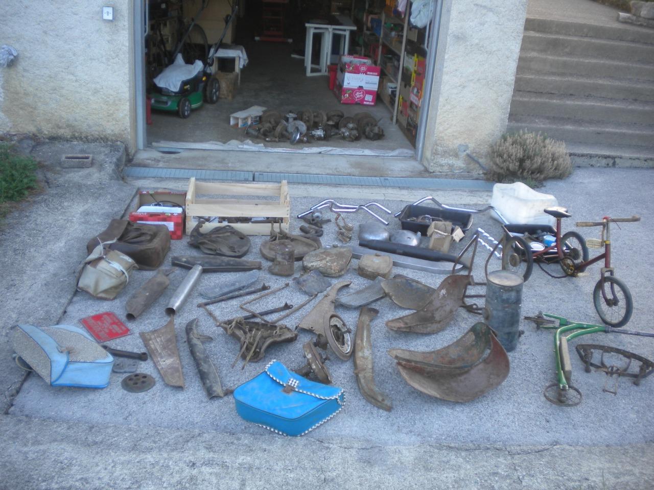 Pièces LOT DE PIECES motos vélos anciens LesAnciennes.com