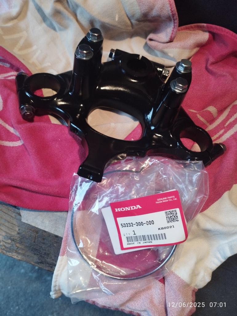 Pièces HONDA CB 750 Four K0 LesAnciennes.com