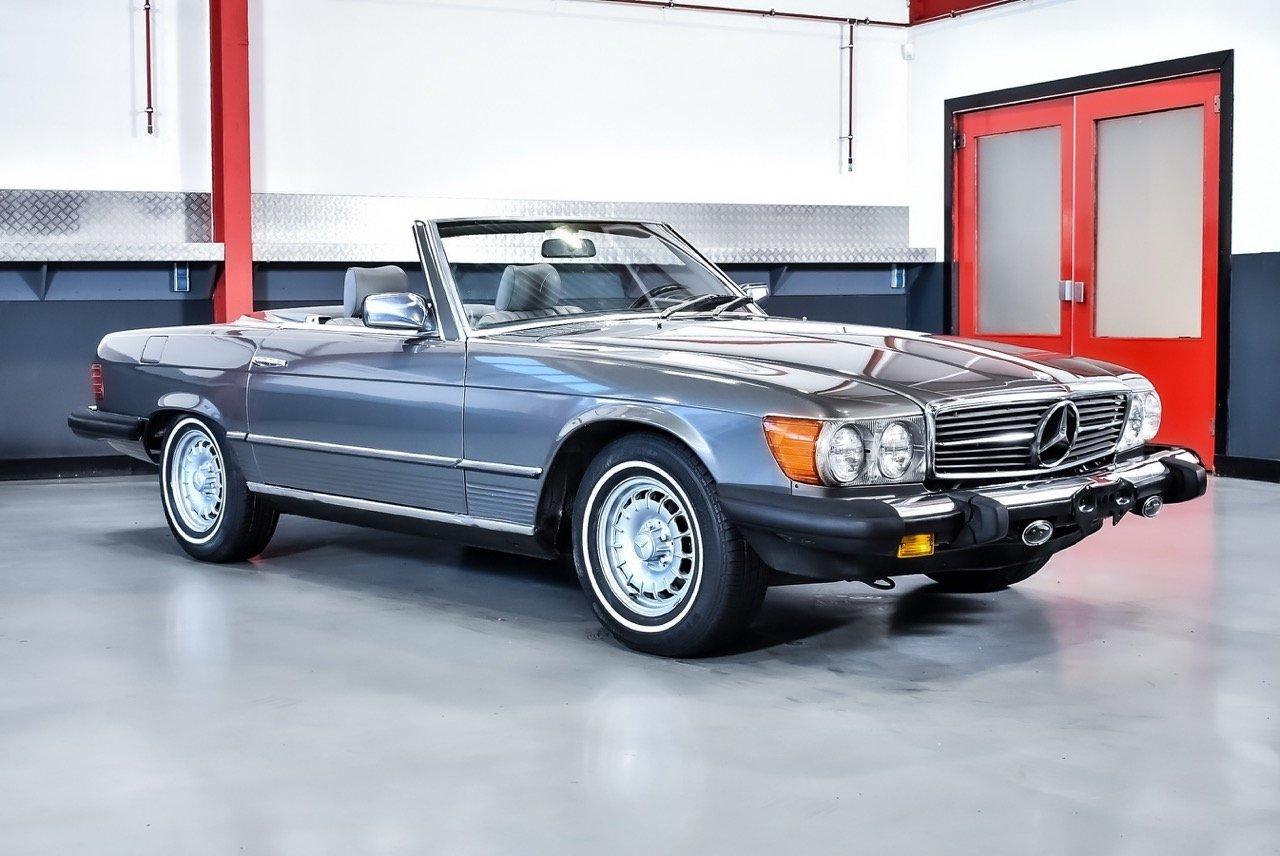 1984 Mercedes-Benz R107 380SL Convertible 3,8L V8 LesAnciennes.com