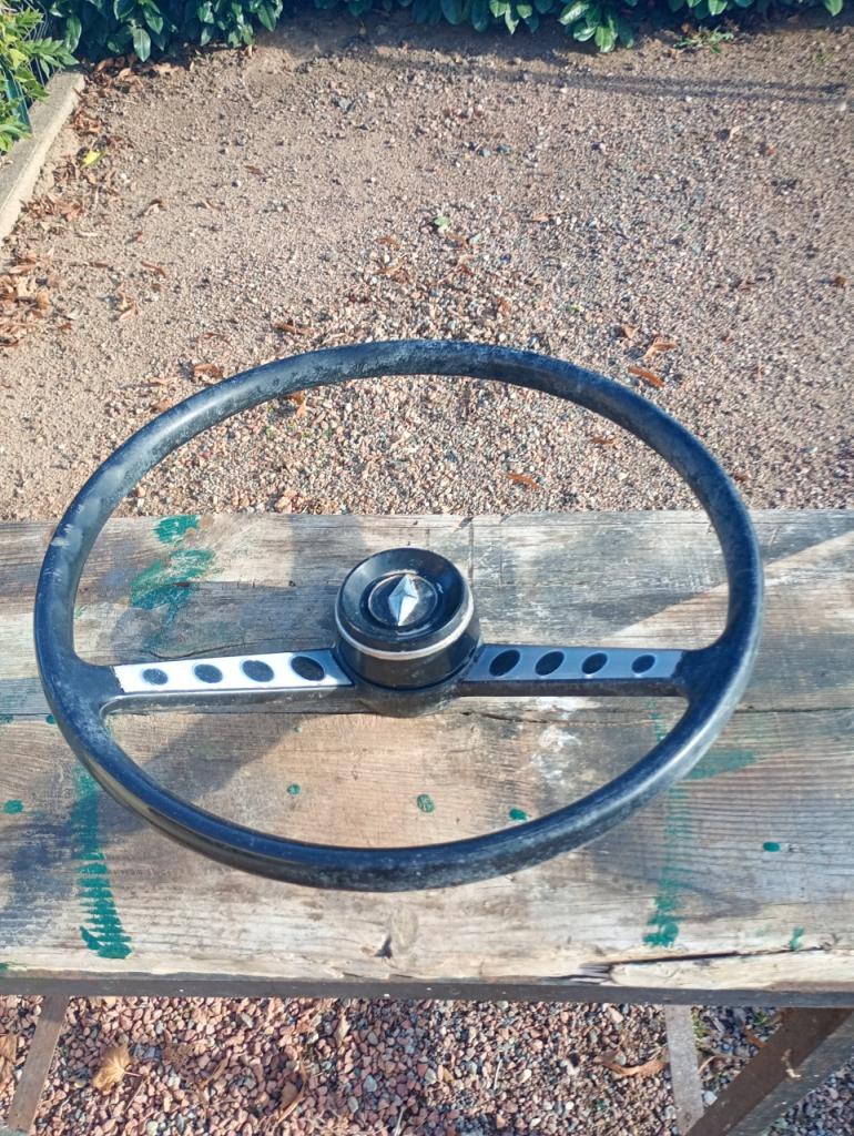 Volant RENAULT 8 (R8) LesAnciennes.com