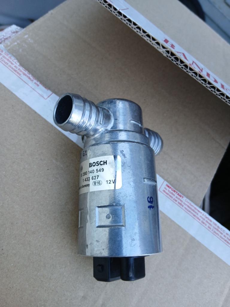 Vanne BMW 320 E30 LesAnciennes.com