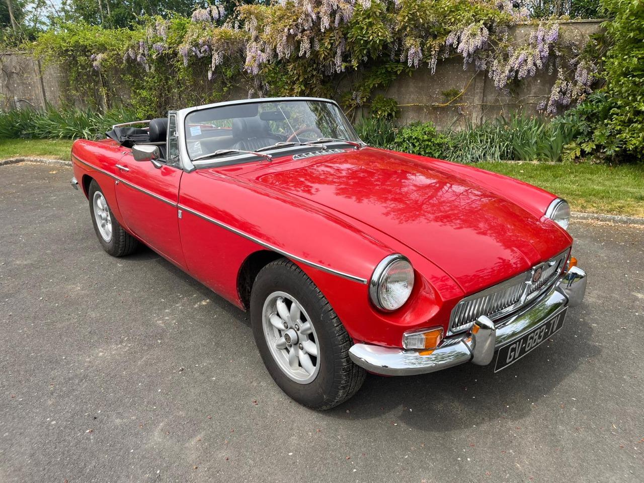 MG MGB - 1977 LesAnciennes.com