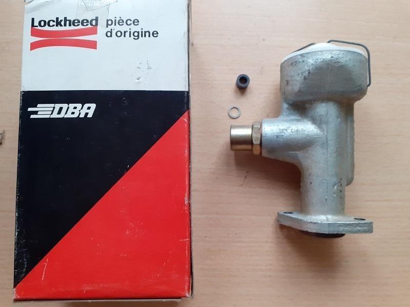 Emetteur d'embrayage PEUGEOT 404 LesAnciennes.com