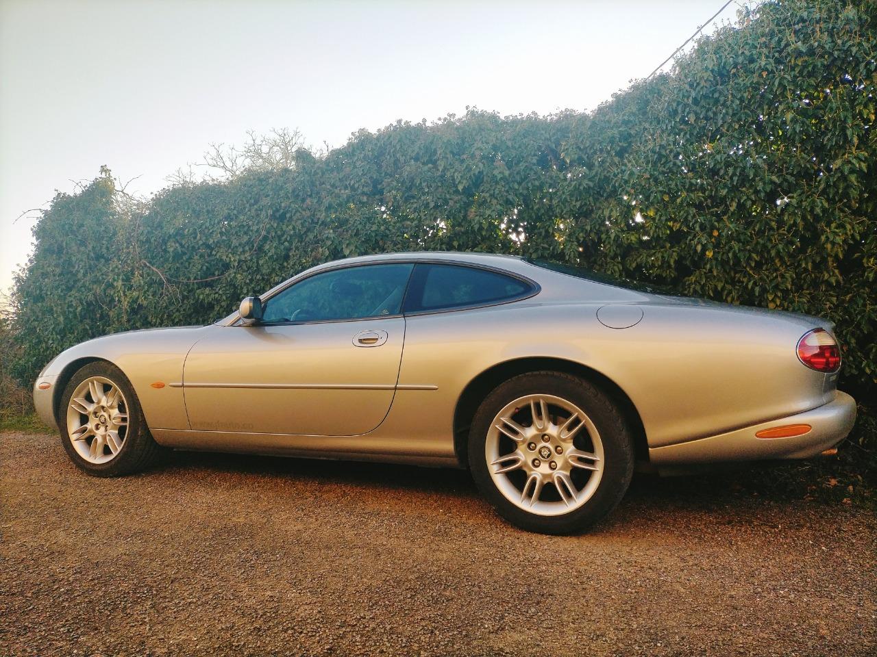 JAGUAR XK8 - 2001 LesAnciennes.com