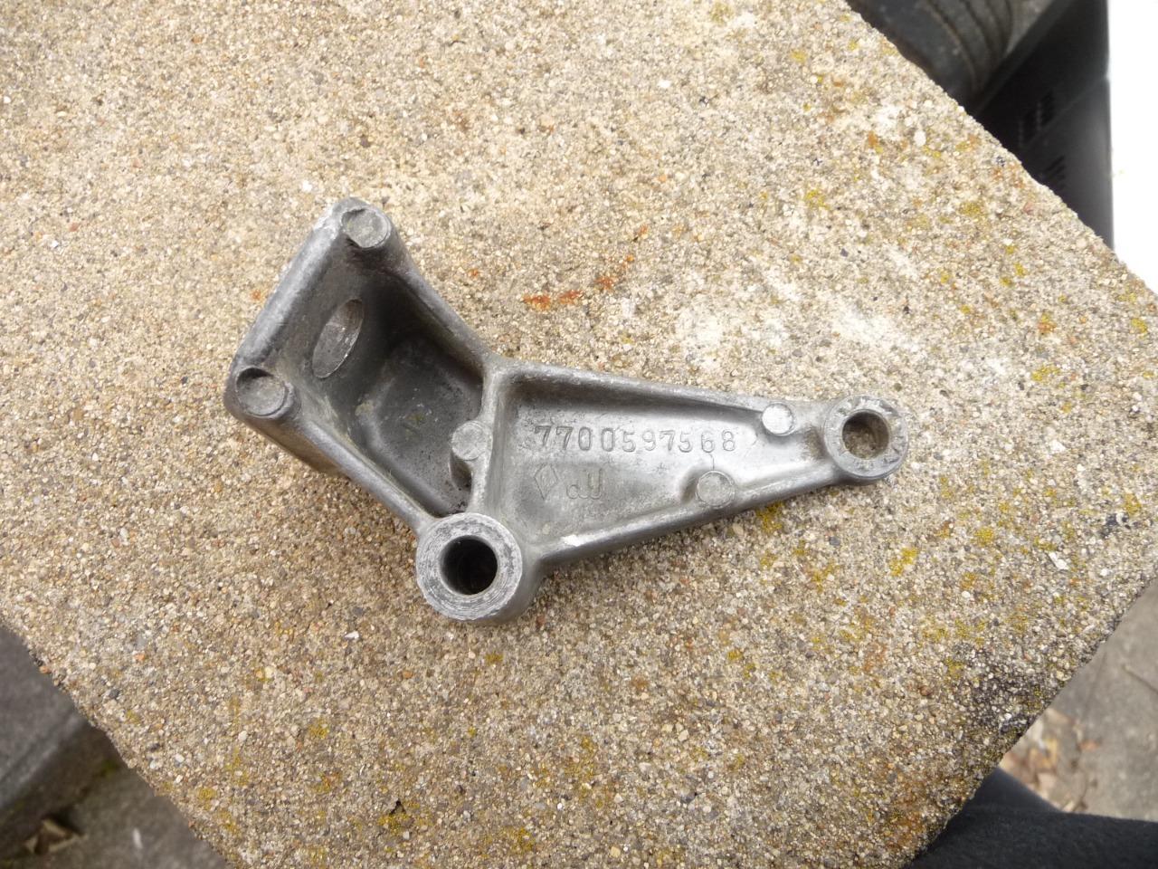 Pièces RENAULT 12 GORD/17 PATTE support cable emb LesAnciennes.com