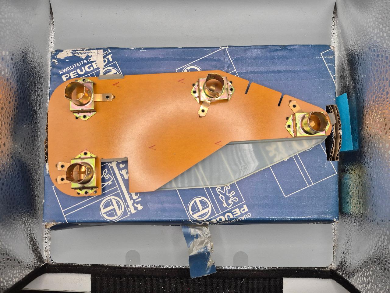 Platine Feu ARG Peugeot 104 Coupe LesAnciennes.com